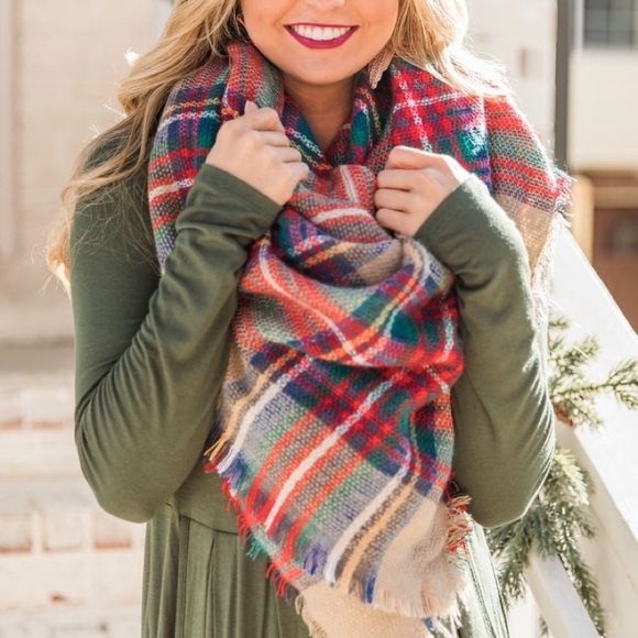 Triangle Plaid Checker Scarf - Picture 4 of 10